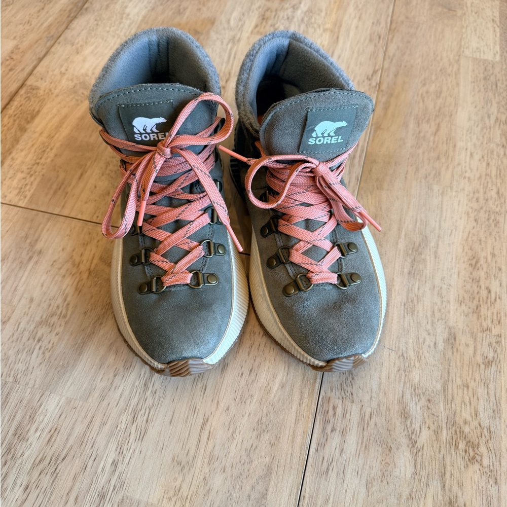 Sorel Gray Boots with Pink Laces